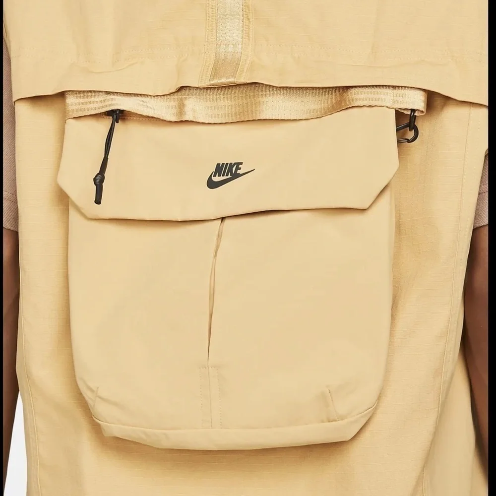 Nike Men's Sportswear Tech Pack Unlined Vest DM5534-737 Mens Size 2XL NWT M